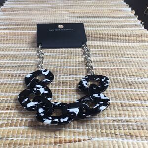 NWT NY&C Black and White link with silver tone.
